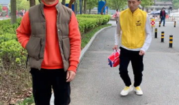 麻豆外卖员,穿梭都市的美食使者